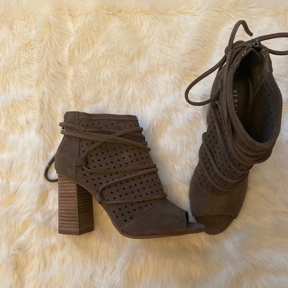 VERY VOLATILE LEATHER OPEN TOE BOOTIE - Picture 4 of 8